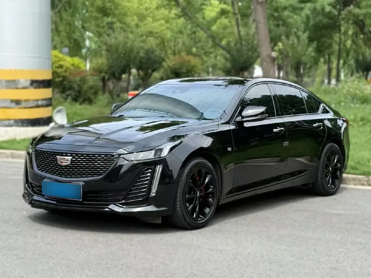 2023 Cadillac CT5 2.0T 237HP L4 10AT