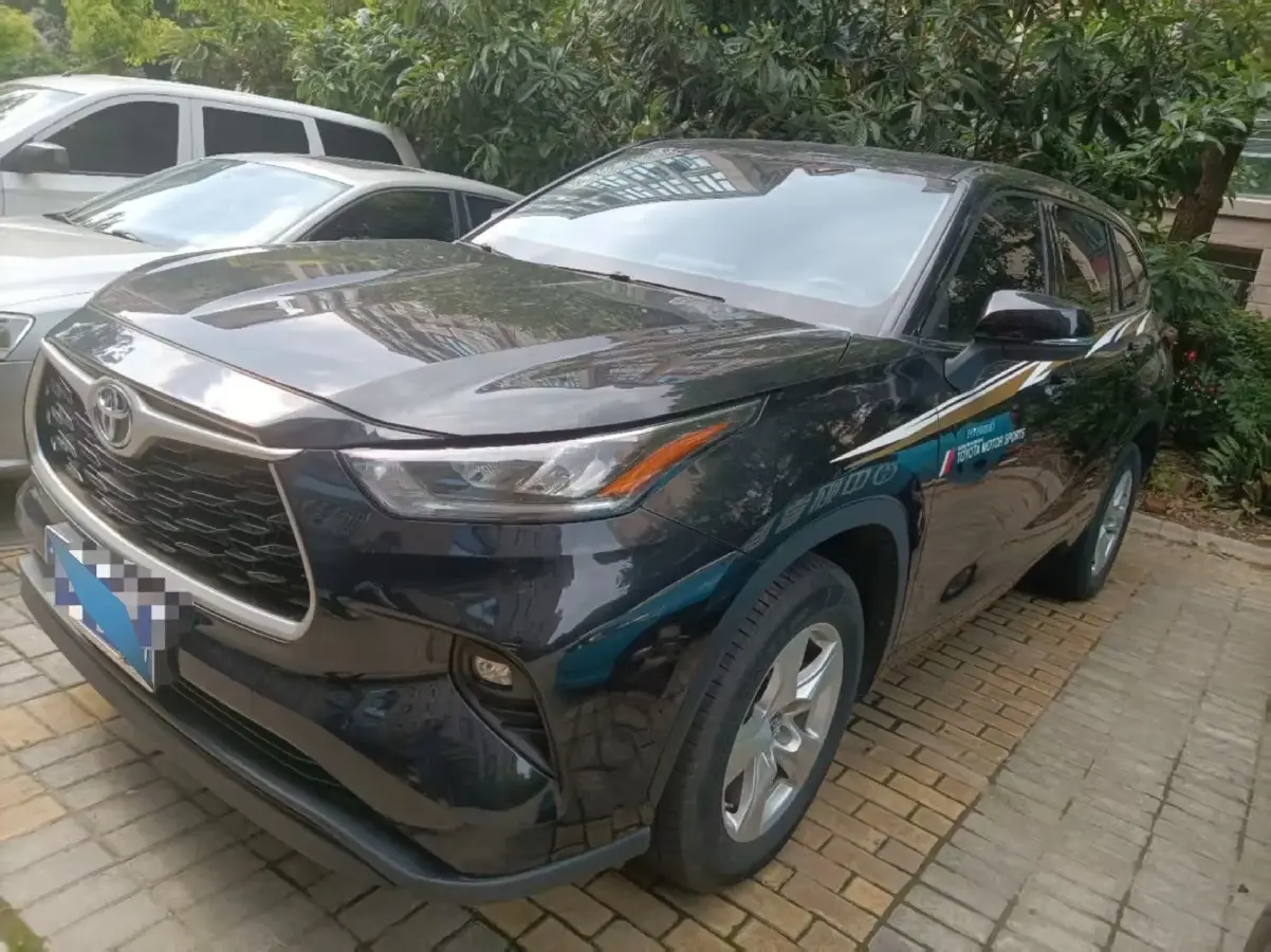 2022 Toyota Highlander 2.5L 192HP L4 E-CVT Hybrid