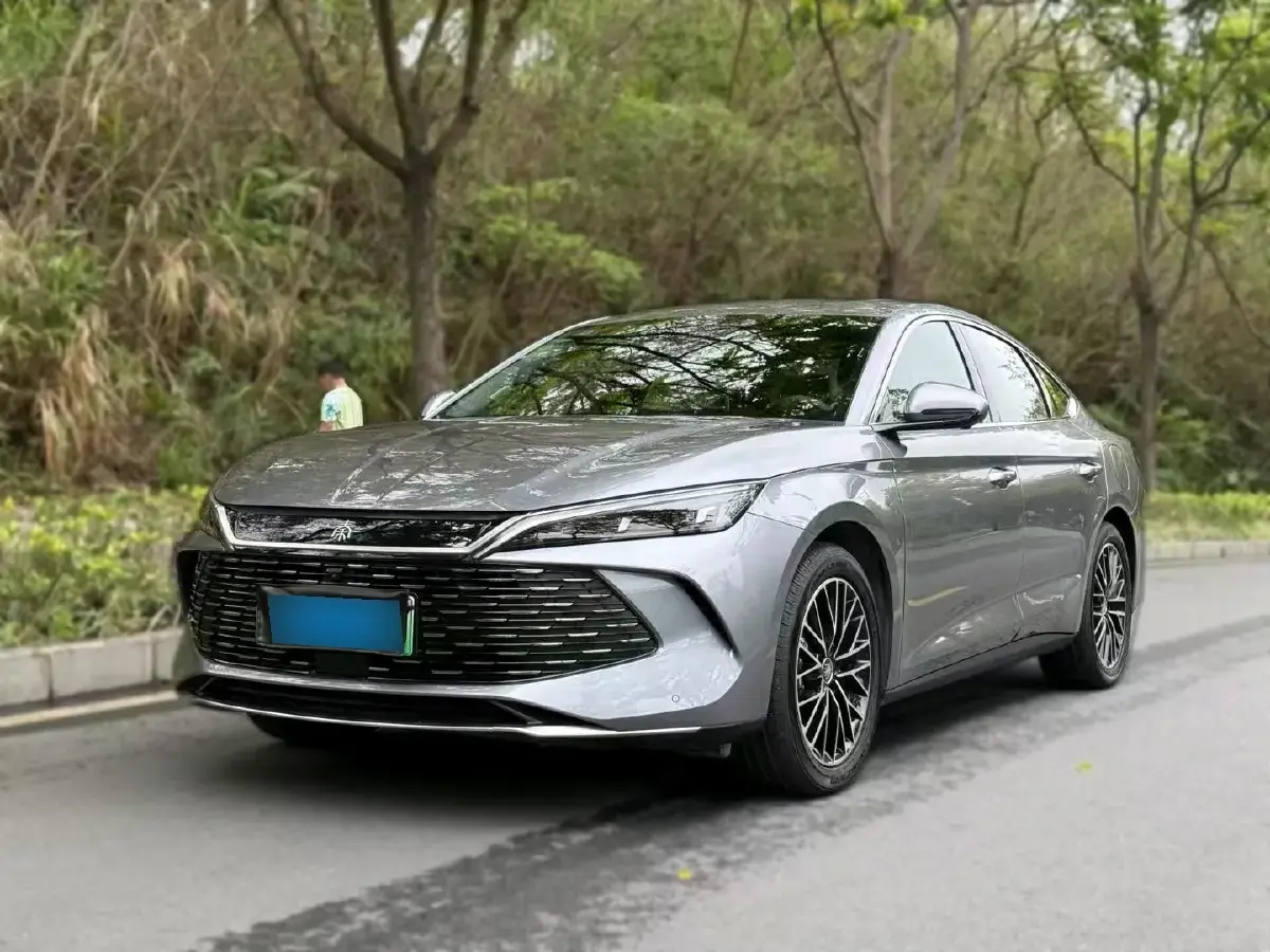 2024 BYD QinL 1.5L 101HP L4 E-CVT PHEV 15.87KWH