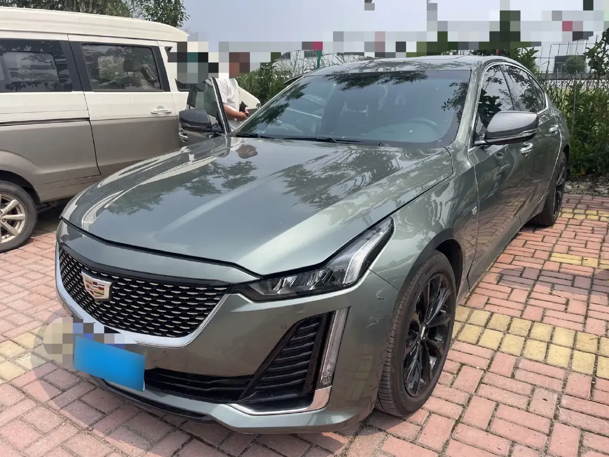 2022 Cadillac CT5 2.0T 237HP L4 10AT