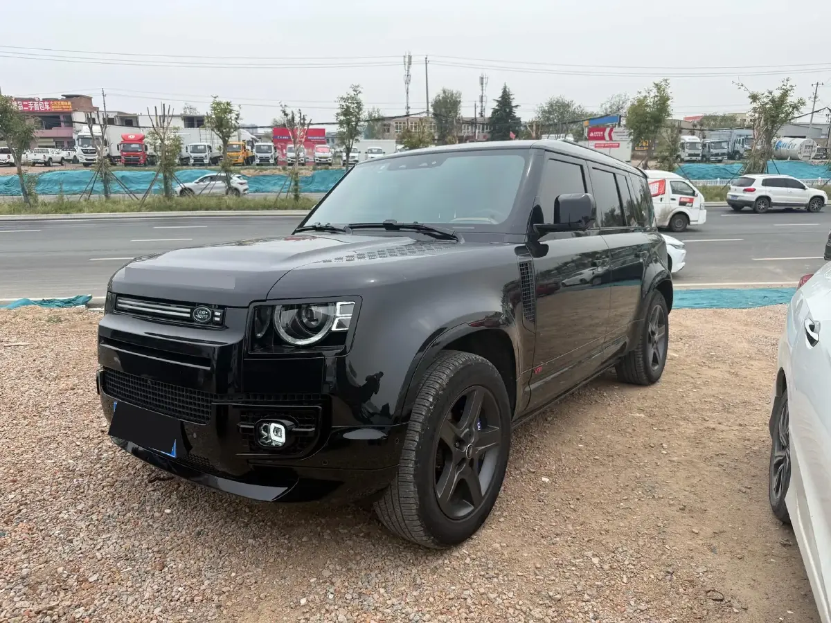 2024 Land Rover Defender 3.0T 400HP L6 8AT 2024 Land Rover Defender 3.0T 400HP L6 8AT