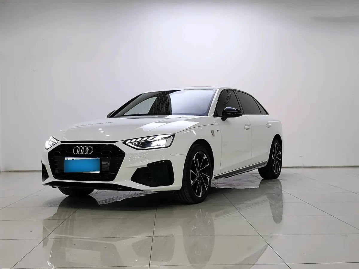 2023 Audi A4L 2.0T 190HP L4 7DCT