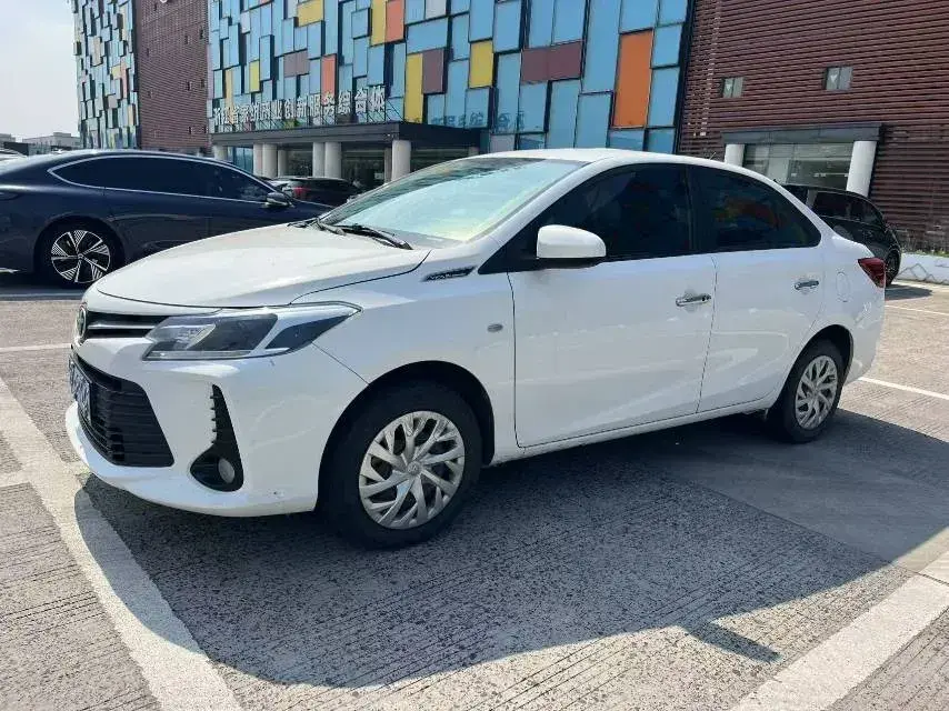 2022 Toyota Vios 1.5L 112HP L4 CVT