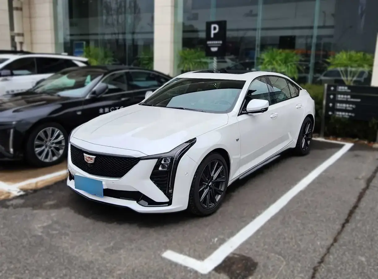 2024 Cadillac CT5 2.0T 237HP L4 10AT