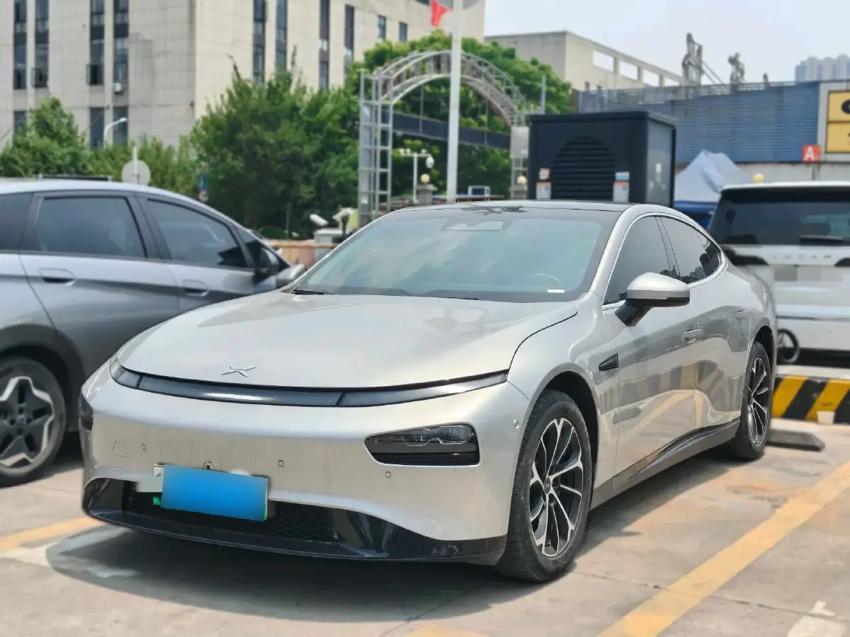 2022 Xpeng P7 BEV 77.9KWH