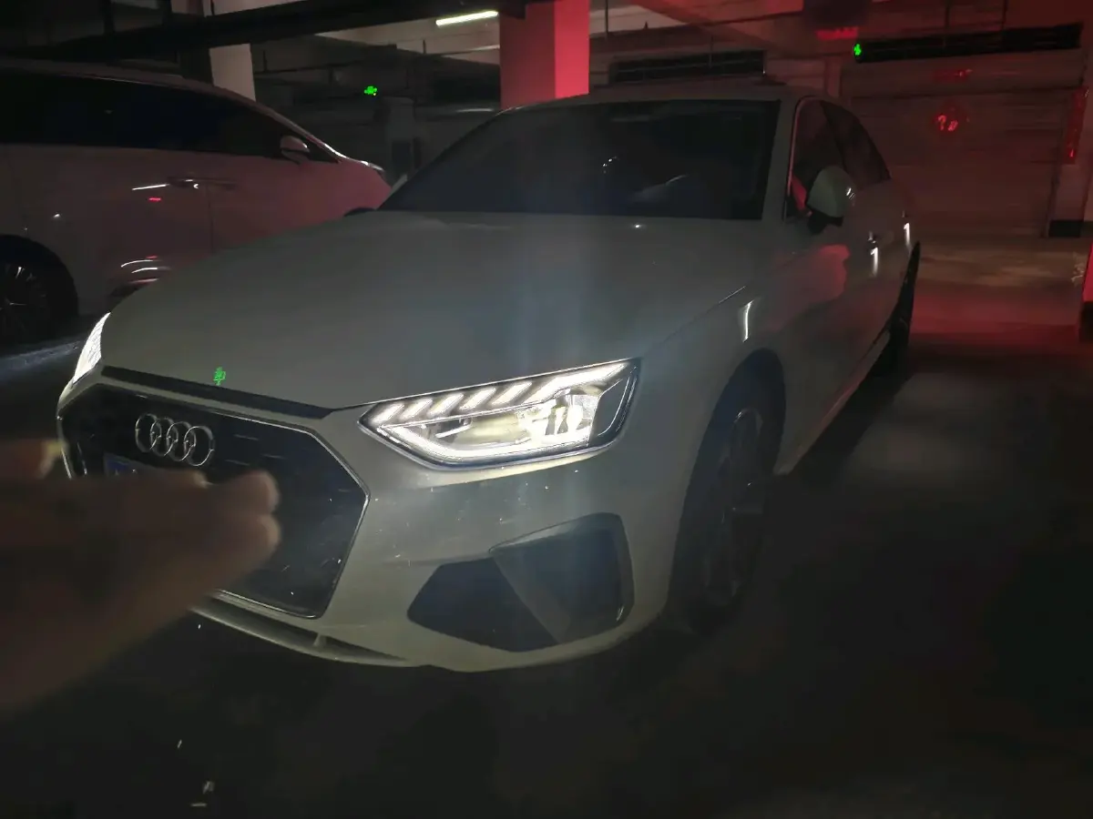 2023 Audi A4L 2.0T 190HP L4 7DCT