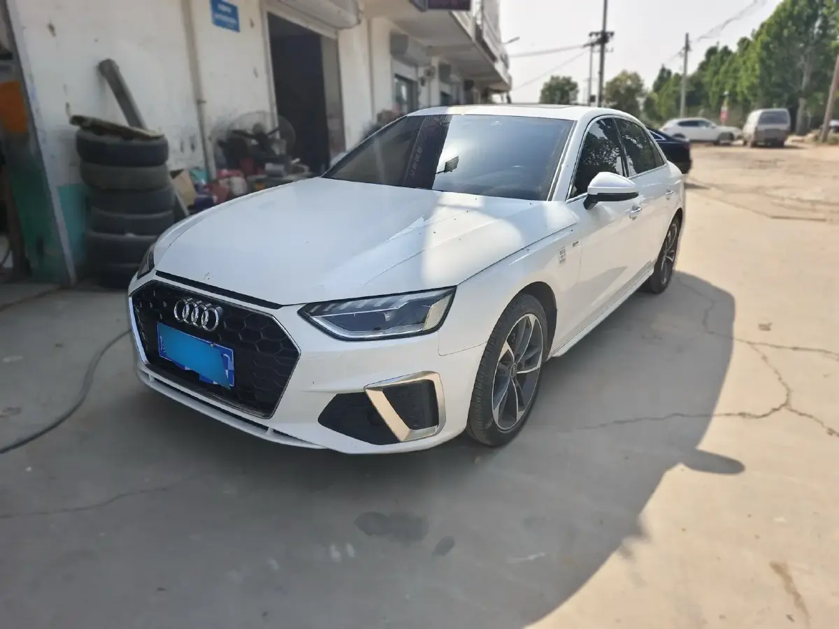 2020 Audi A4L 2.0T 150HP L4 7DCT