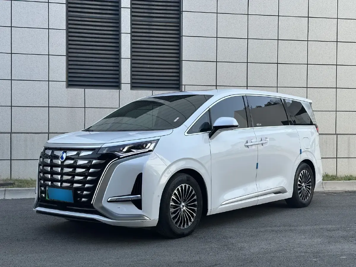 2022 Denza D9 1.5T 139HP L4 E-CVT PHEV 40.06KWH