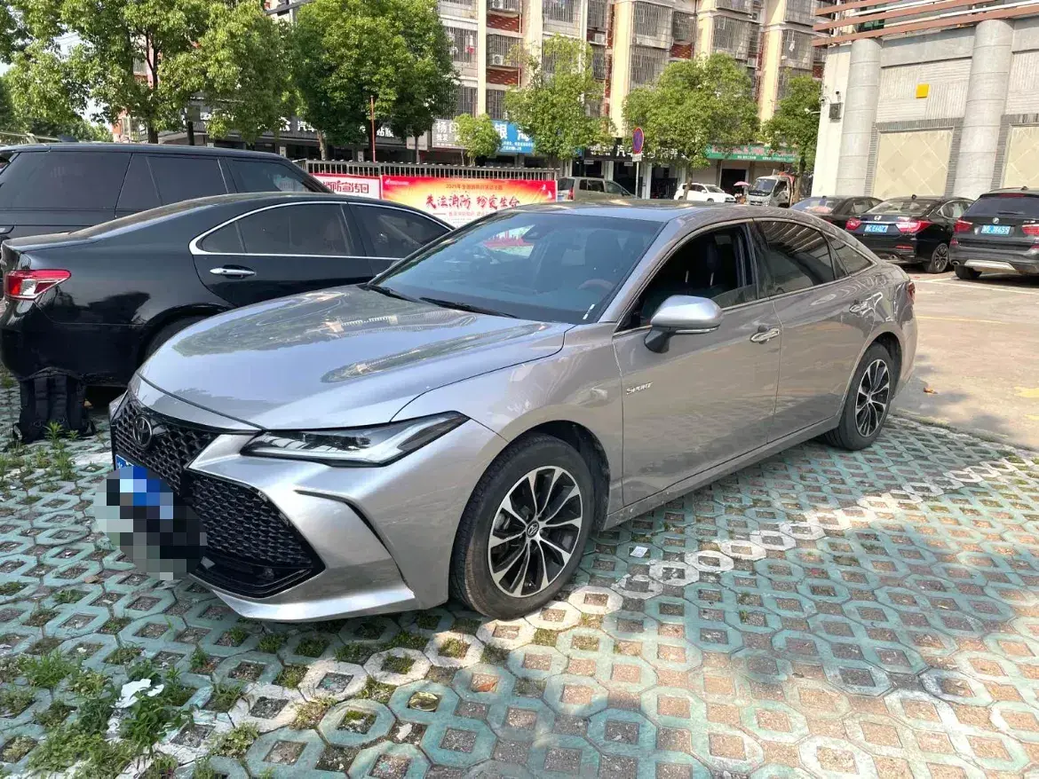 2023 Toyota Avalon 2.0L 177HP L4 CVT