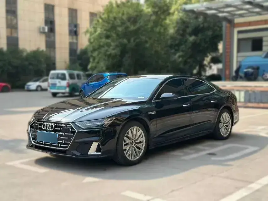 2024 Audi A7L 2.0T 245HP L4 7DCT