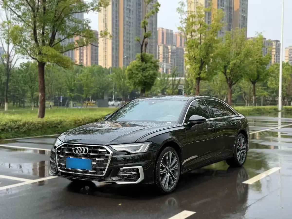 2025 Audi A6L 2.0T 245HP L4 7DCT