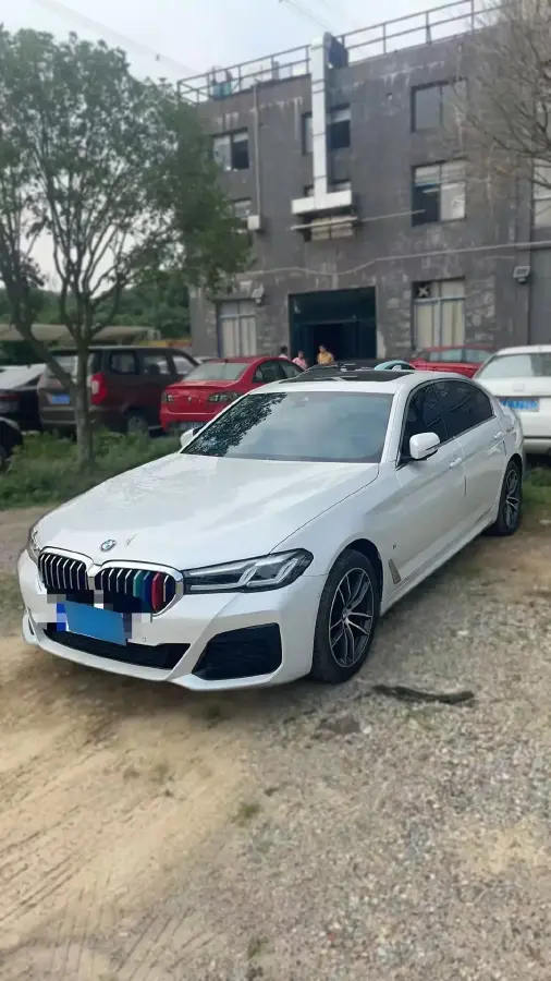 2022 BMW 5 Series 2.0T 184HP L4 8AT