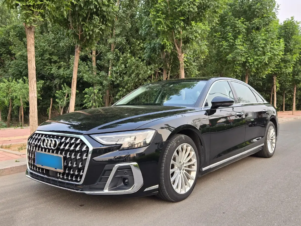 2023 Audi A8 2.0T 265HP L4 8AT