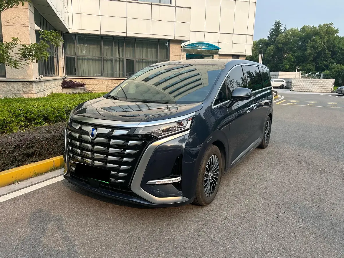 2024 Denza D9 1.5T 139HP L4 E-CVT PHEV 40KWH