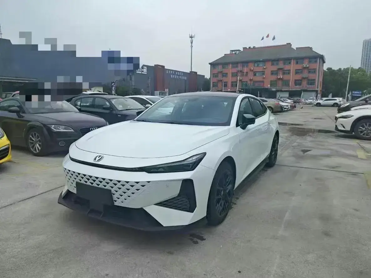 2023 ChangAn UNI-V 1.5T 188HP L4 7DCT