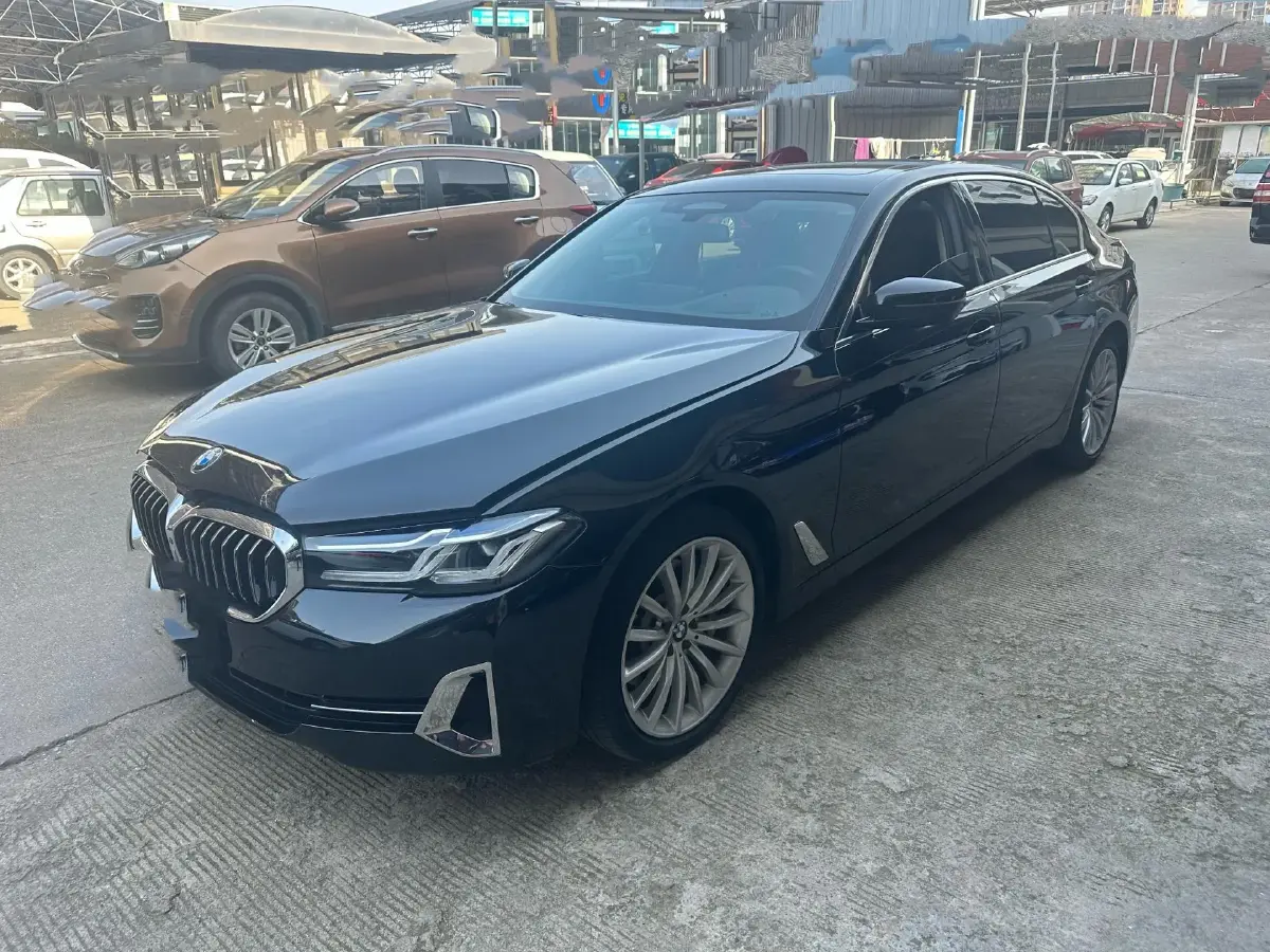 2022 BMW 5 Series 2.0T 252HP L4 8AT