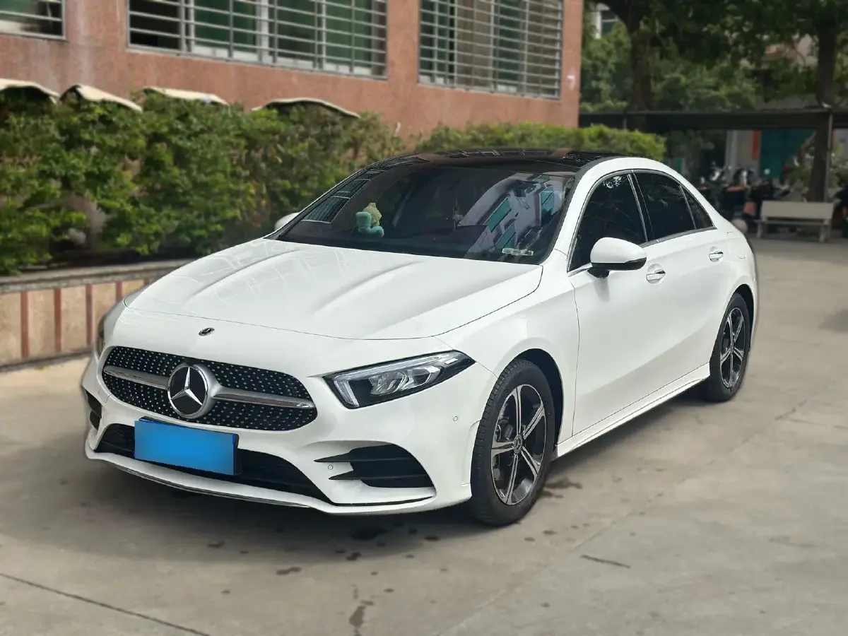 2022 Mercedes-Benz A Class 1.3T 163HP L4 7DCT