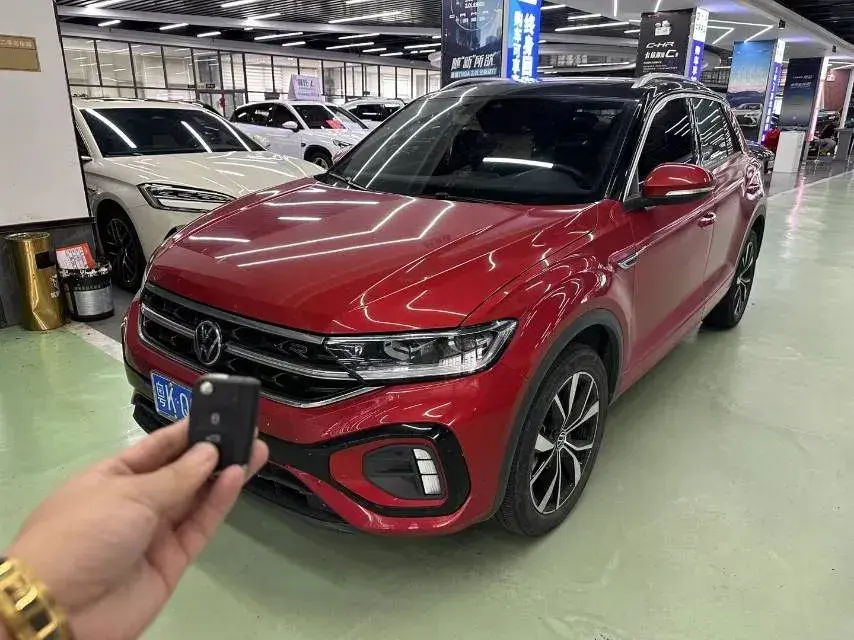 2023 Volkswagen T-Roc 1.5T 160HP L4 7DCT