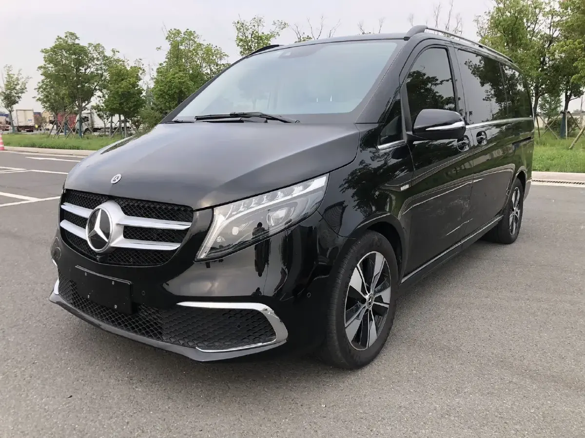 2022 Mercedes-Benz V Class 2.0T 211HP L4 9AT