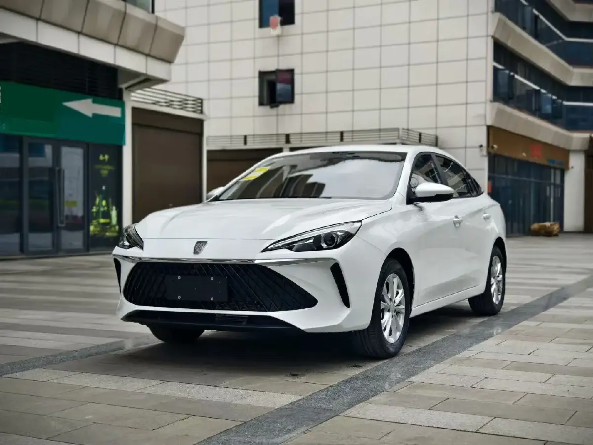 2023 Roewe i5 1.5L 129HP L4 CVT