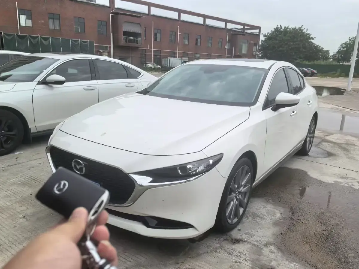 2023 Mazda 3 Axela 2.0L 158HP L4 6AT