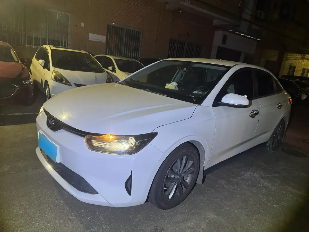 2021 Weltmeister E.5 BEV 58.589KWH