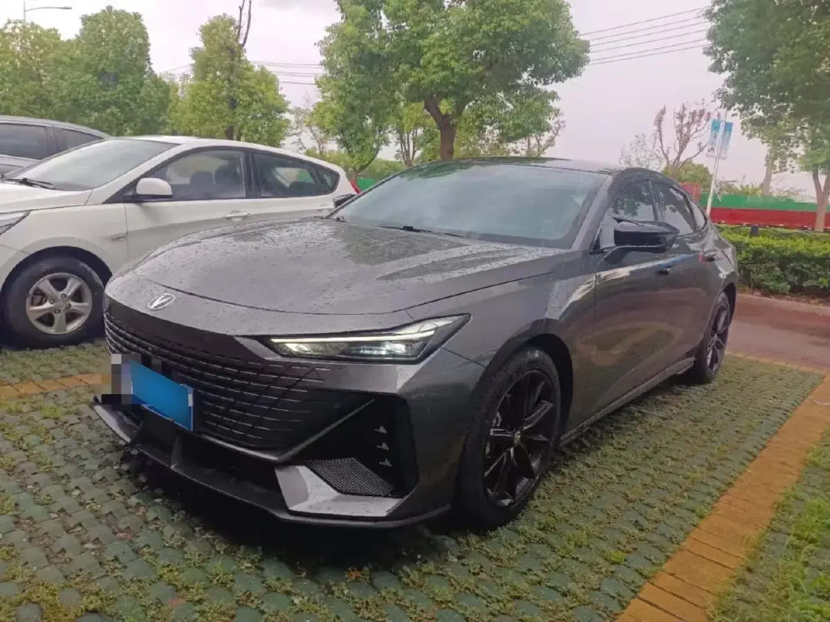 2023 ChangAn UNI-V 1.5T 188HP L4 7DCT