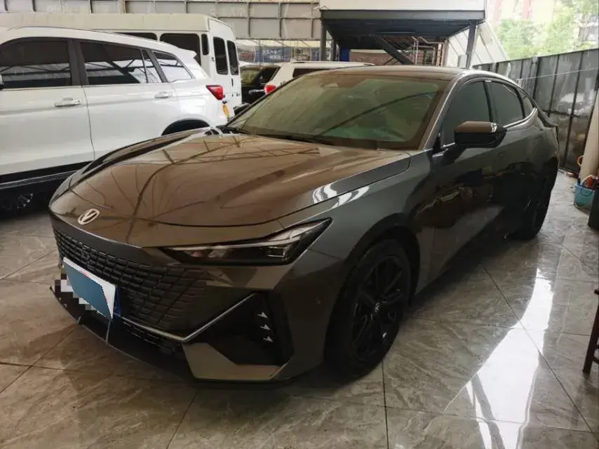 2023 ChangAn UNI-V 1.5T 188HP L4 7DCT