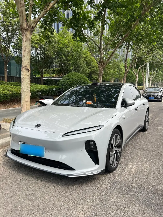2022 NIO ET5 BEV 75KWH
