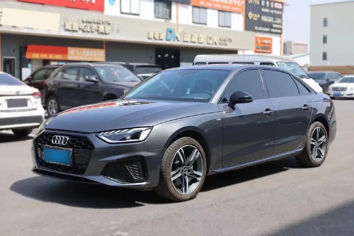 2022 Audi A4L 2.0T 190HP L4 7DCT