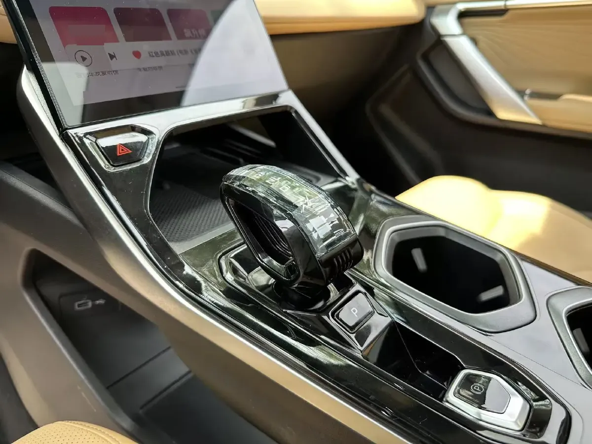 2023 Geely StarRay 1.5T 181HP L4 7DCT,autocango,china used car exporter,china ev exporter,chinese used car exporter,chinese used ev exporter