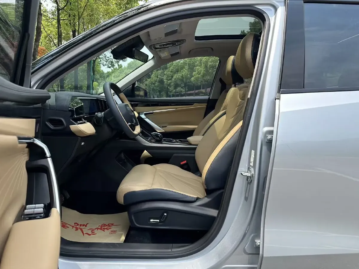 2023 Geely StarRay 1.5T 181HP L4 7DCT,autocango,china used car exporter,china ev exporter,chinese used car exporter,chinese used ev exporter