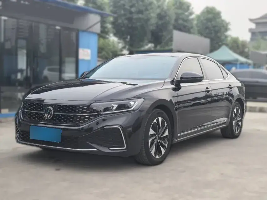 2024 Volkswagen Passat 1.4T 150HP L4 7DCT