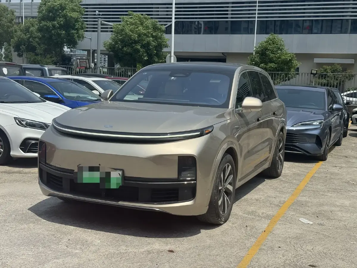 2023 Li L8 Range Extended 154HP REEV 40.9KWH