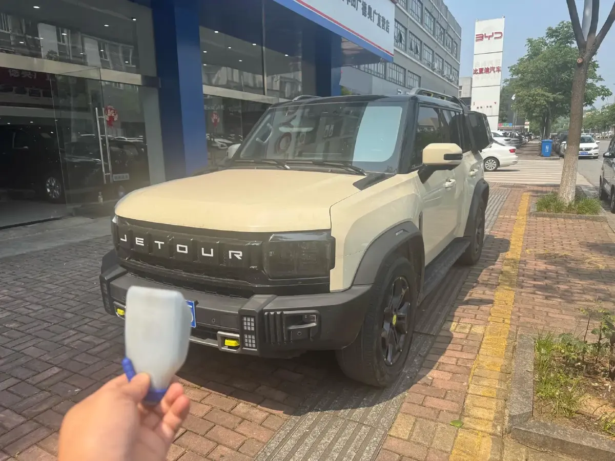 2023 Jetour Traveller 2.0T 254HP L4 7DCT