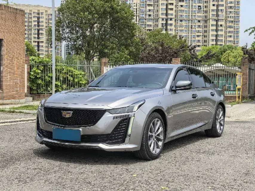 2021 Cadillac CT5 2.0T 237HP L4 10AT