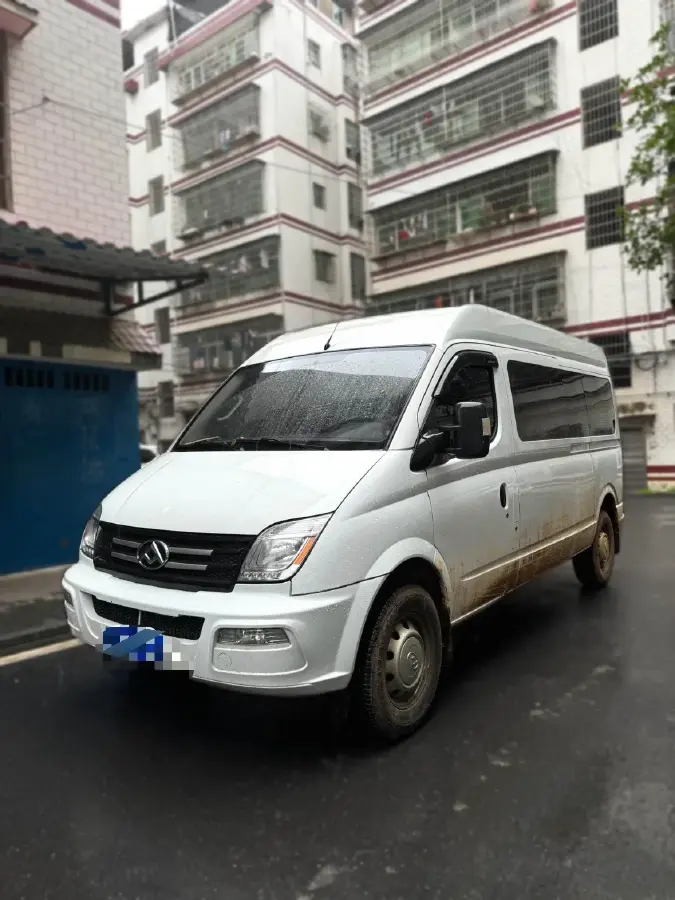 2023 MAXUS XinTu V80 2.0T 127HP L4 6AMT