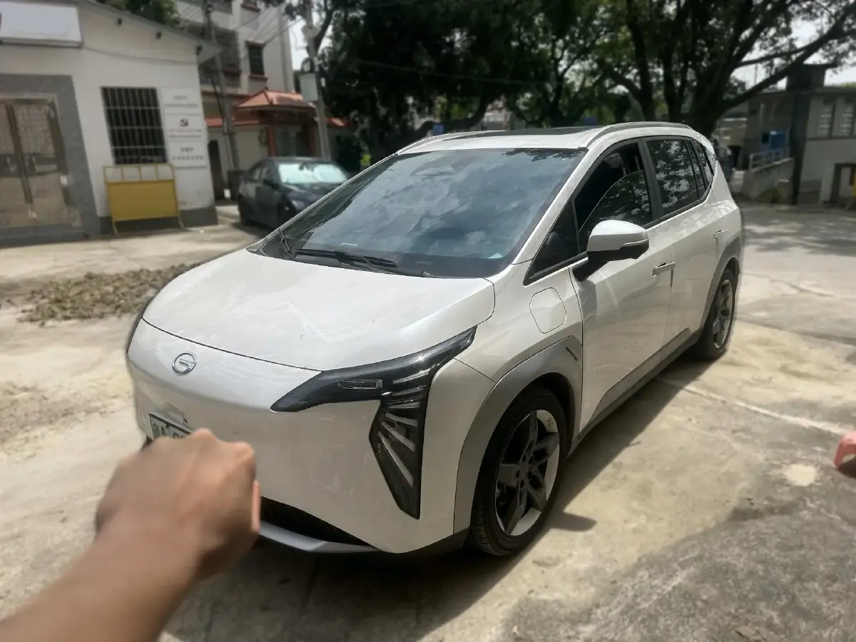 2023 Aion Y BEV 61.7KWH