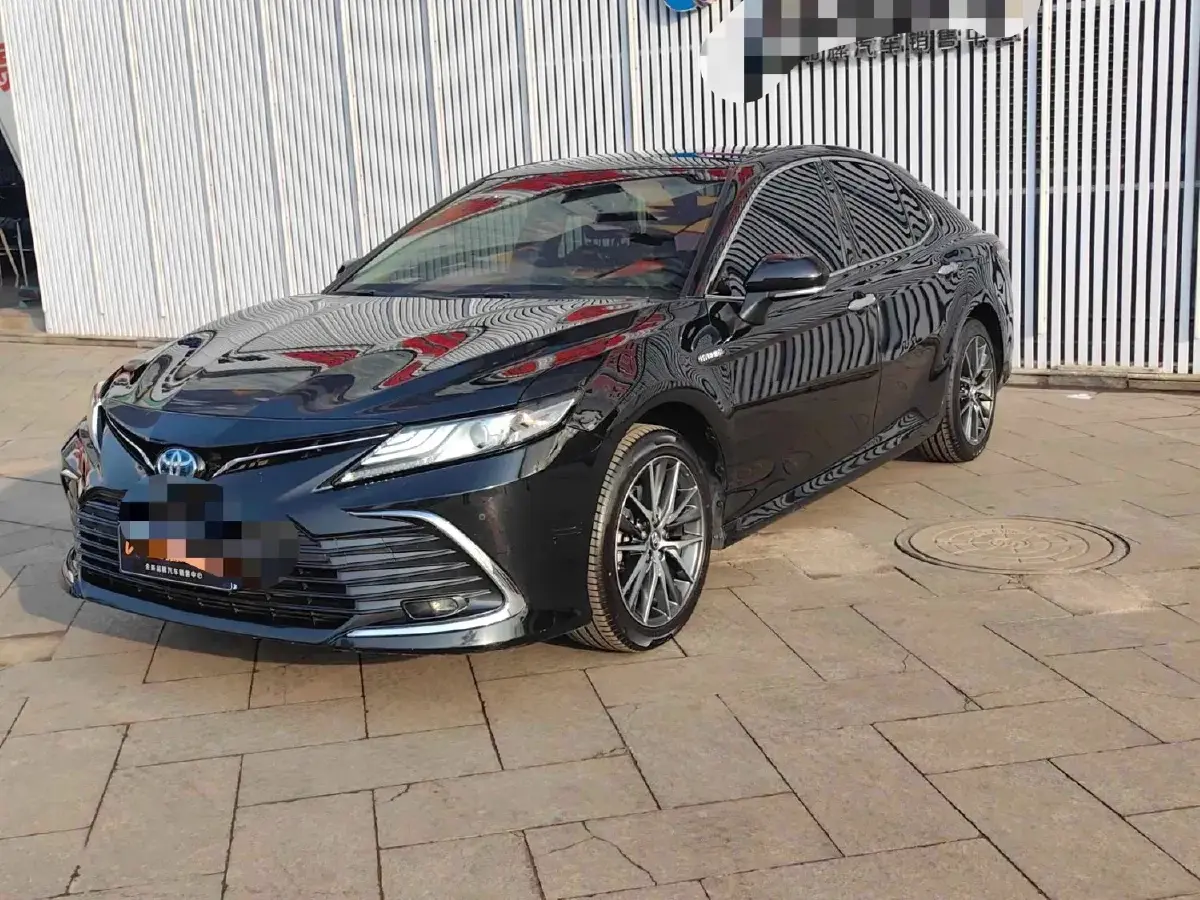 2021 Toyota Camry 2.5L 178HP L4 E-CVT Hybrid