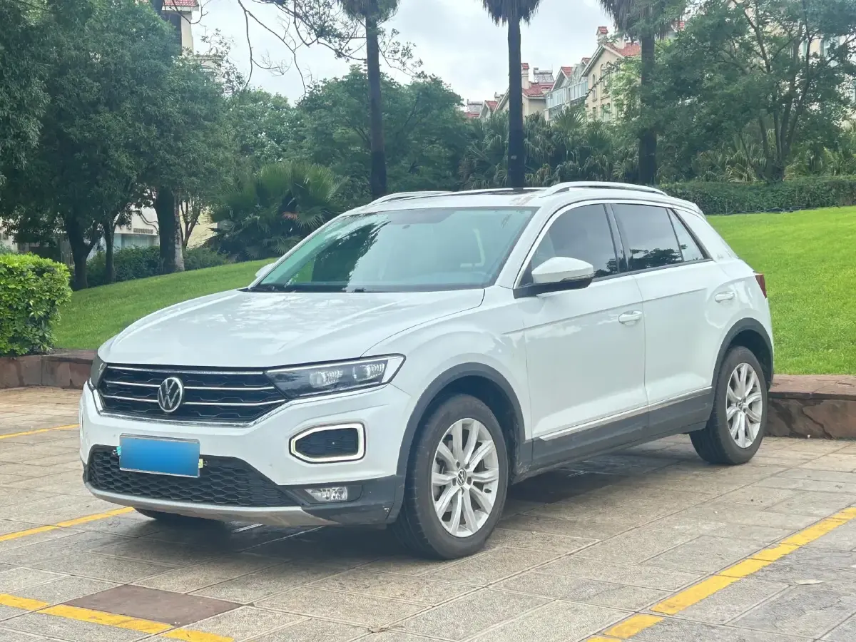 2022 Volkswagen T-Roc 1.4T 150HP L4 7DCT