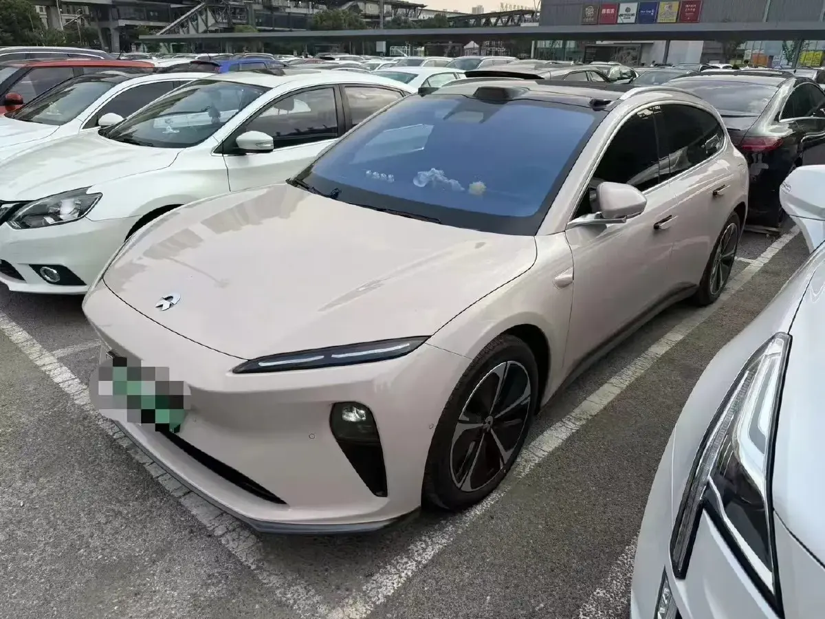 2023 NIO ET5T BEV 75KWH