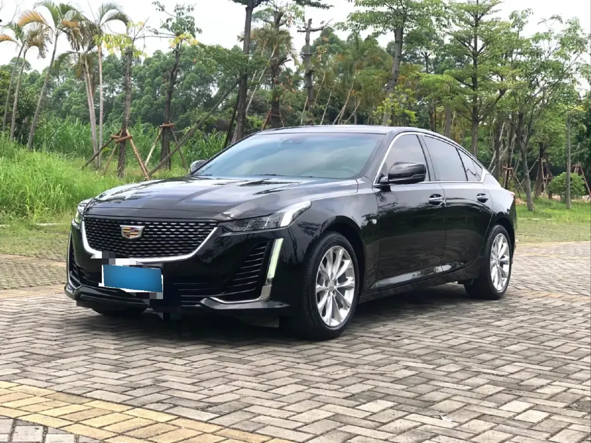 2022 Cadillac CT5 2.0T 237HP L4 10AT
