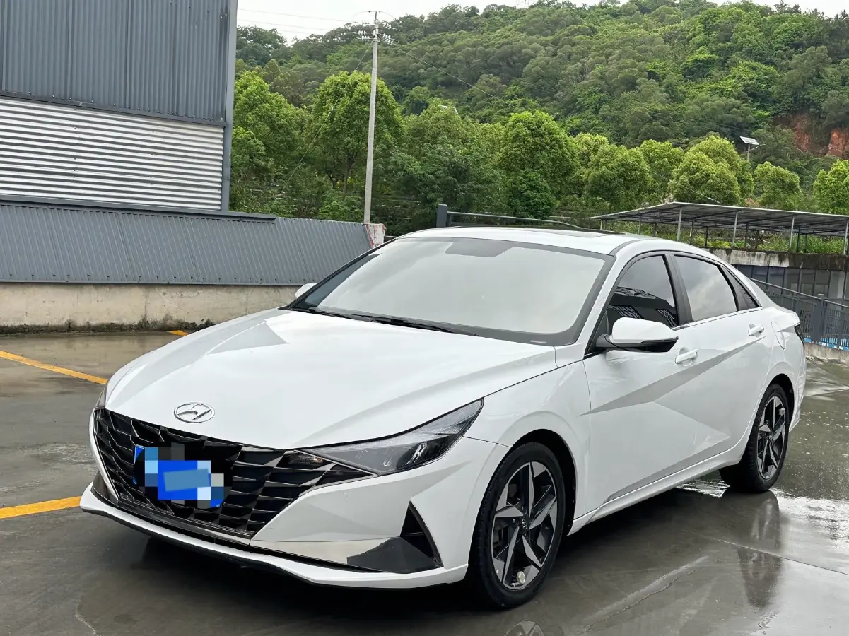 2022 Hyundai Elantra 1.5L 115HP L4 CVT