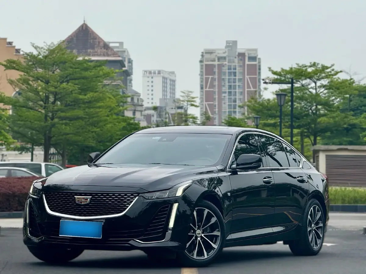 2022 Cadillac CT5 2.0T 237HP L4 10AT