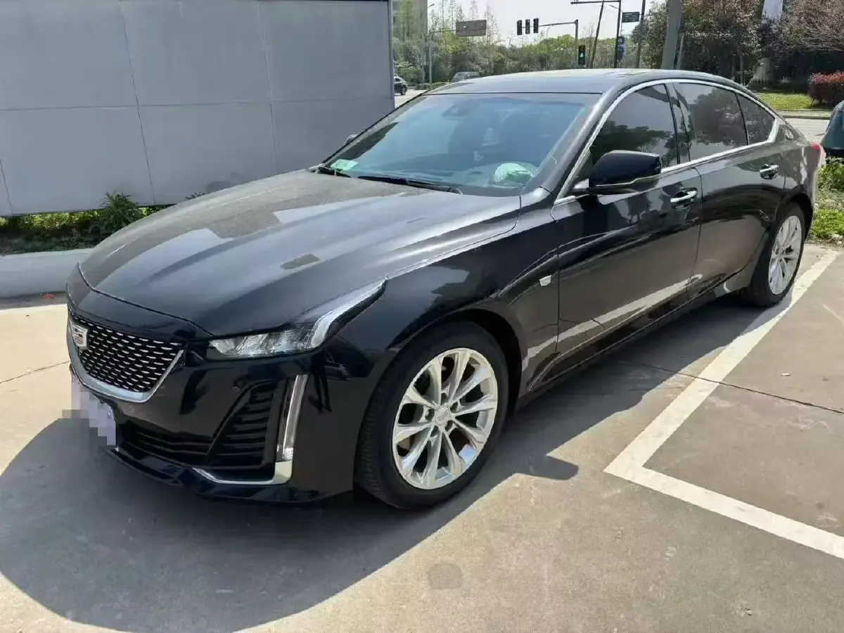 2022 Cadillac CT5 2.0T 237HP L4 10AT