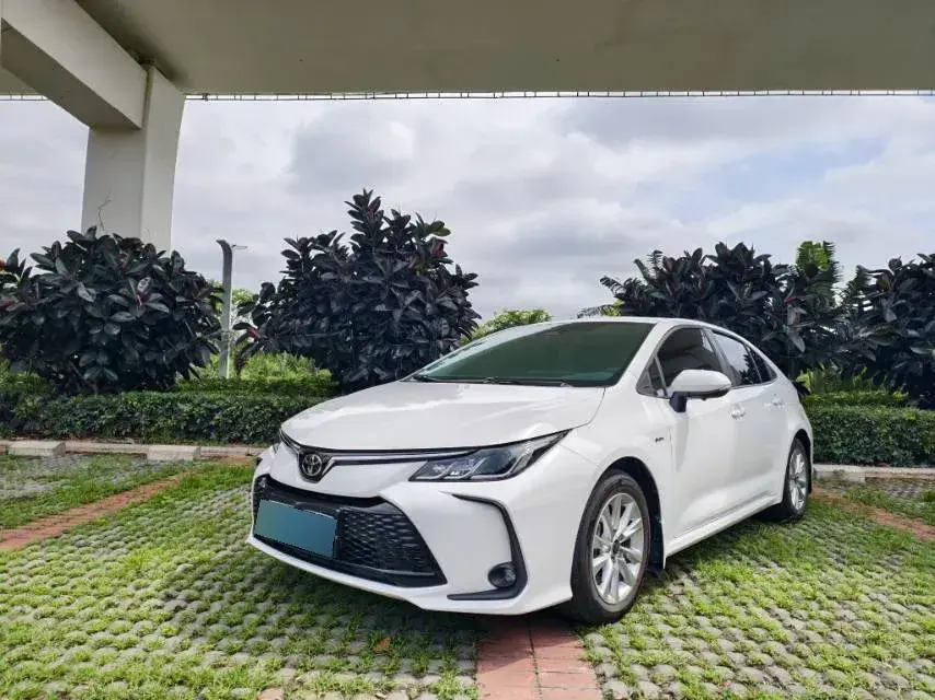 2023 Toyota Corolla 1.8L 98HP L4 E-CVT Hybrid