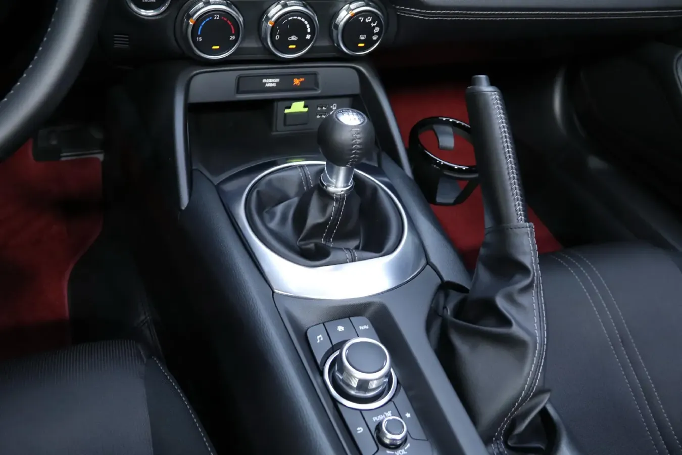 2023 BMW 3.0T 333HP L6 8AT,autocango,china used car exporter,china ev exporter,chinese used car exporter,chinese used ev exporter