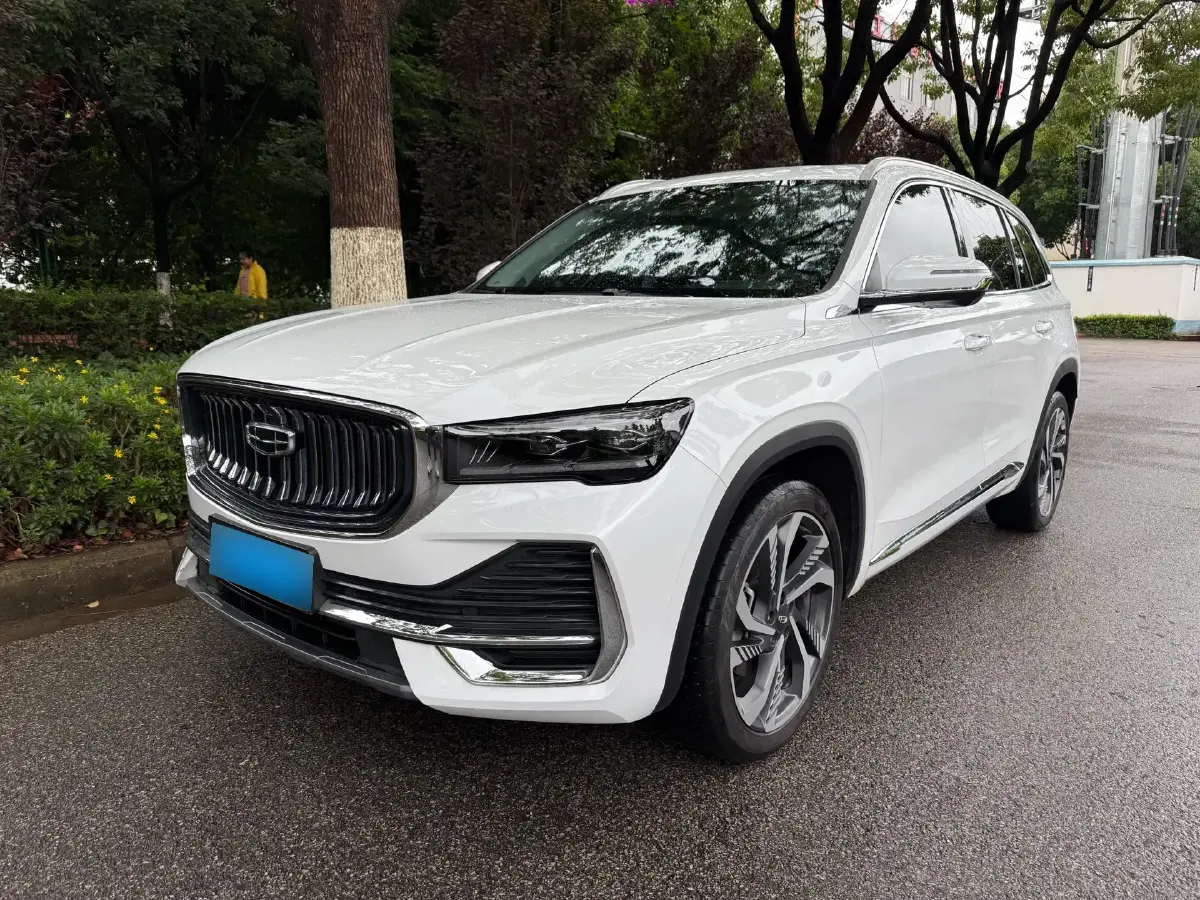 2023 Geely Monjaro 2.0T 238HP L4 8AT