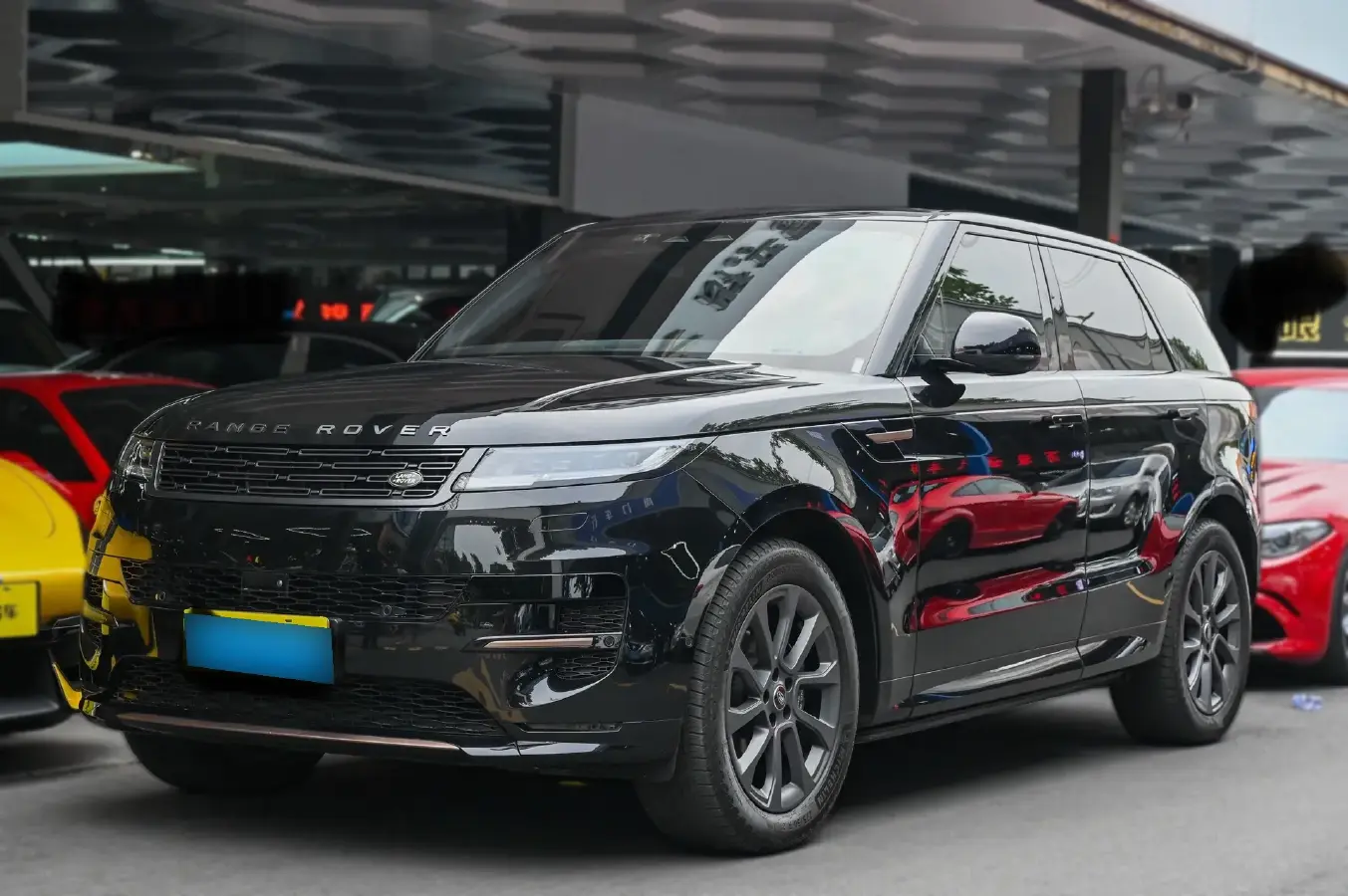 2023 Land Rover Range Rover Sport 3.0T 400HP L6 8AT