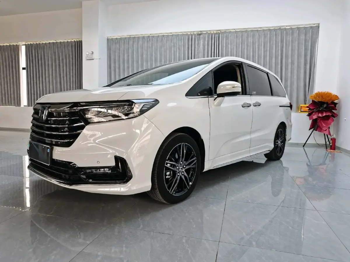 2022 Honda Odyssey 2.0L 146HP L4 E-CVT Hybrid
